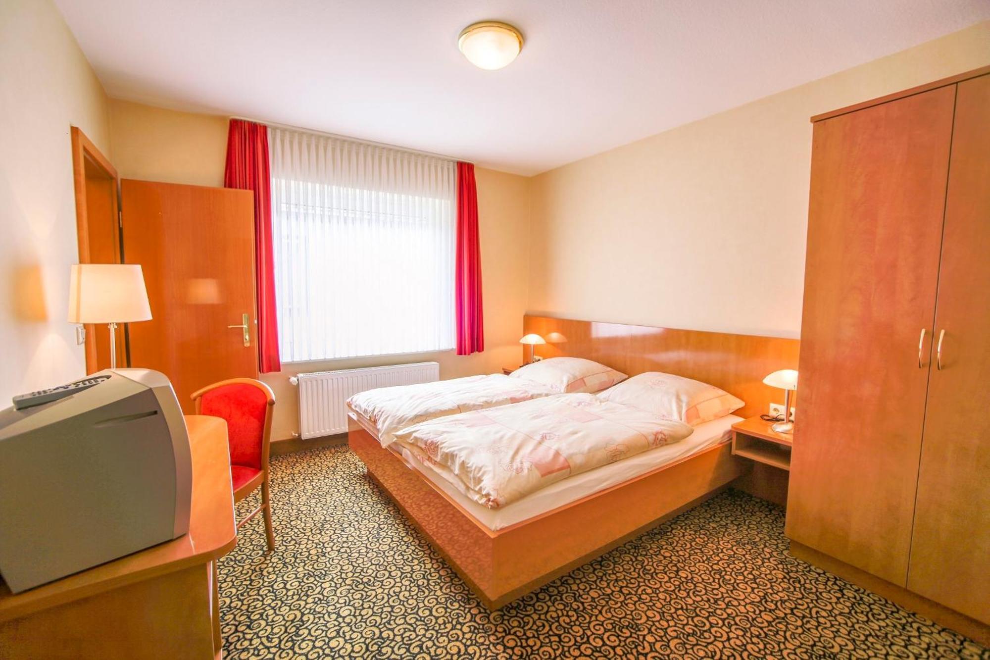 Hotel Matthias Gnarrenburg Zimmer foto